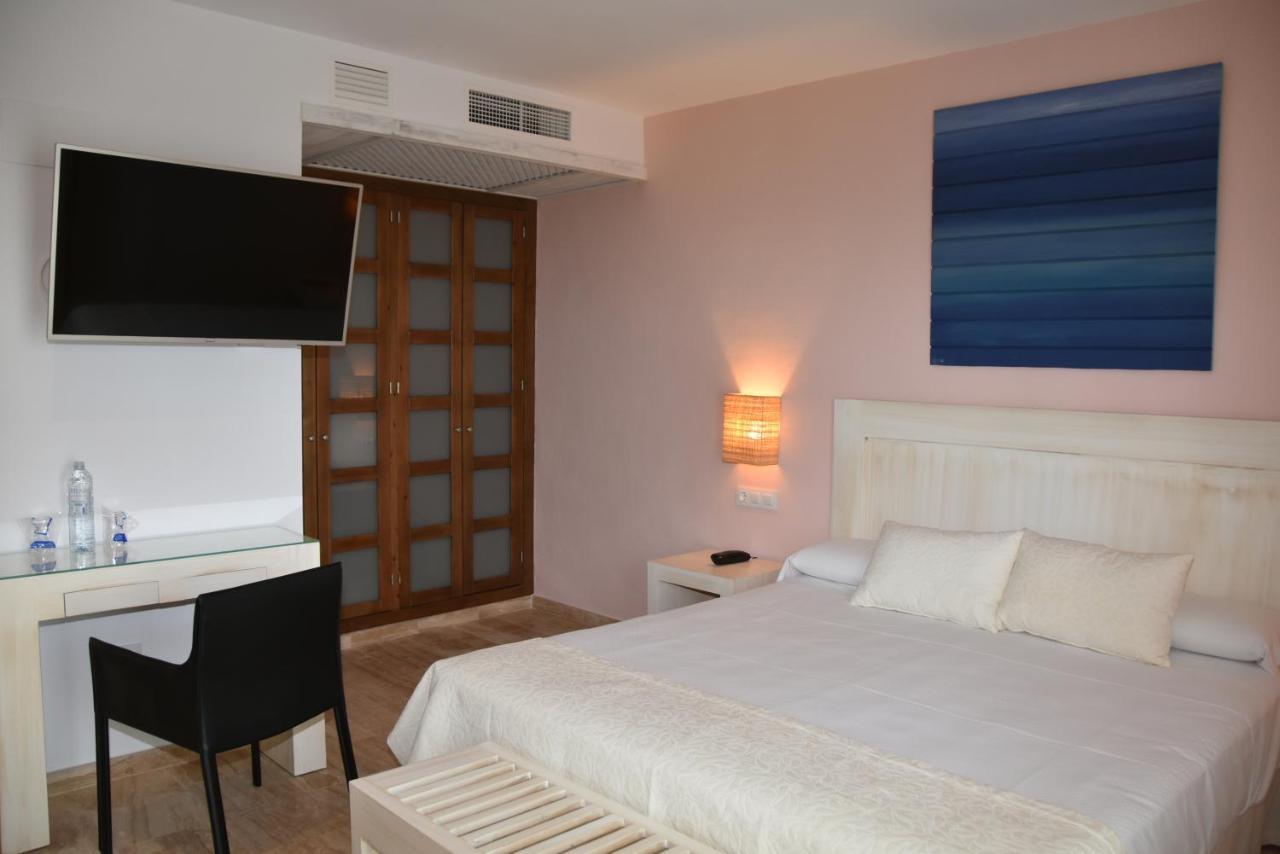סהרה דה לוס אטונס Hotel Dona Lola Zahara מראה חיצוני תמונה
