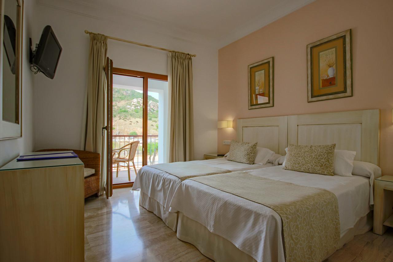סהרה דה לוס אטונס Hotel Dona Lola Zahara מראה חיצוני תמונה