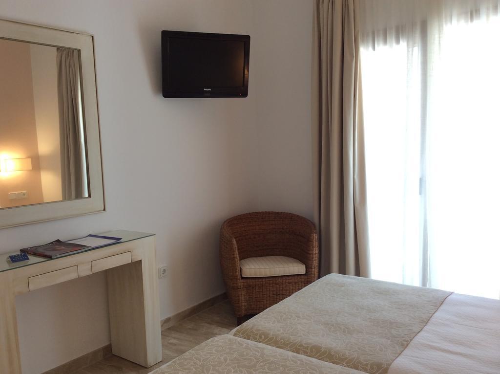 סהרה דה לוס אטונס Hotel Dona Lola Zahara מראה חיצוני תמונה