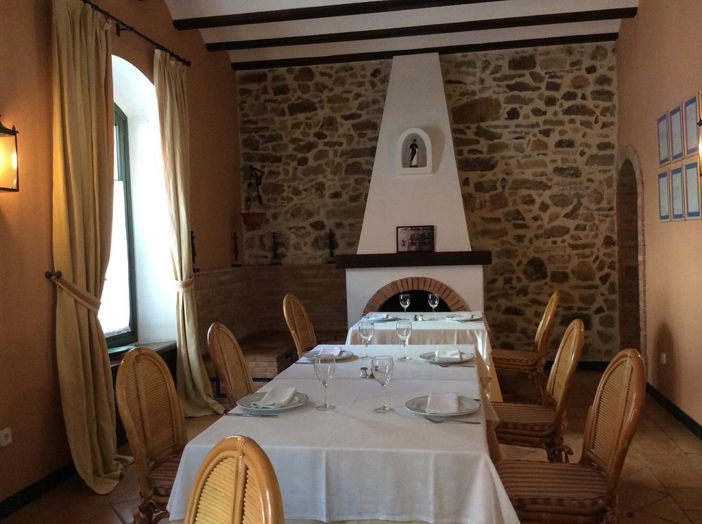 סהרה דה לוס אטונס Hotel Dona Lola Zahara מראה חיצוני תמונה