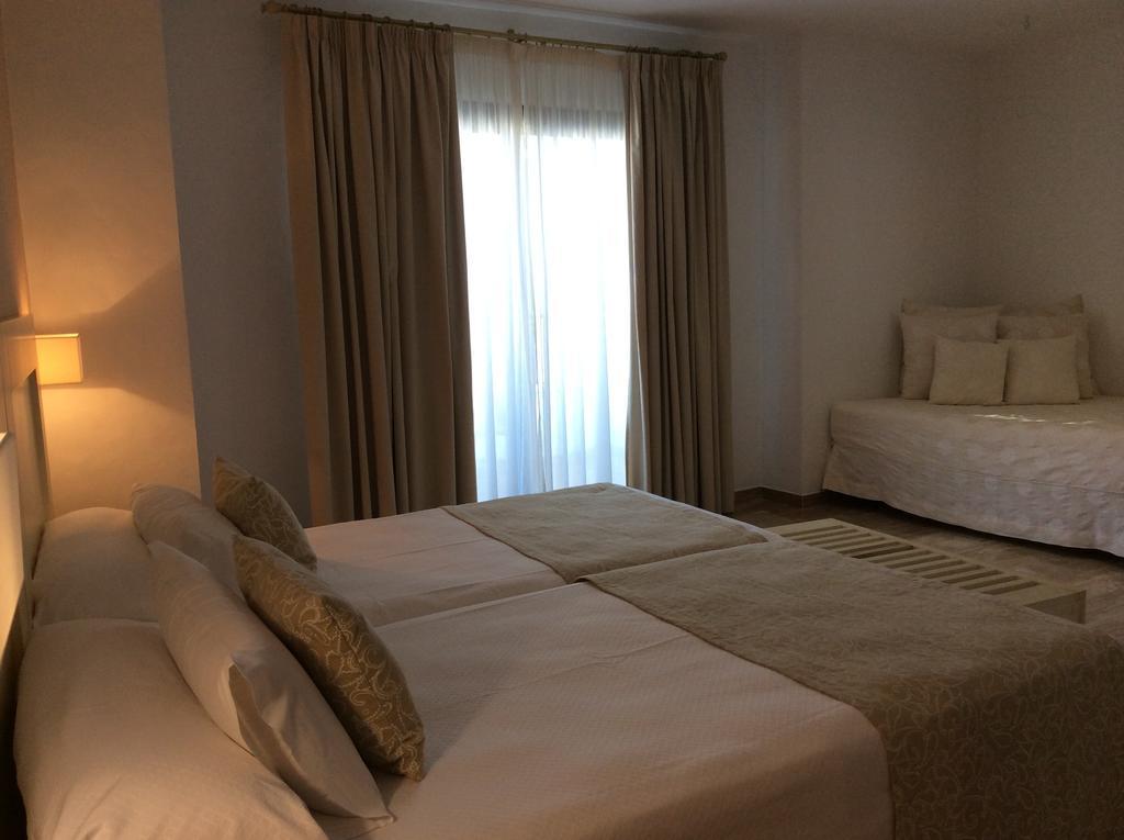 סהרה דה לוס אטונס Hotel Dona Lola Zahara מראה חיצוני תמונה