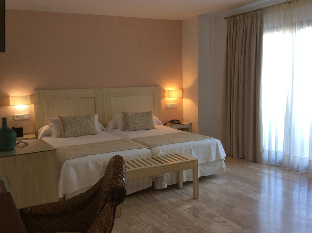 סהרה דה לוס אטונס Hotel Dona Lola Zahara מראה חיצוני תמונה