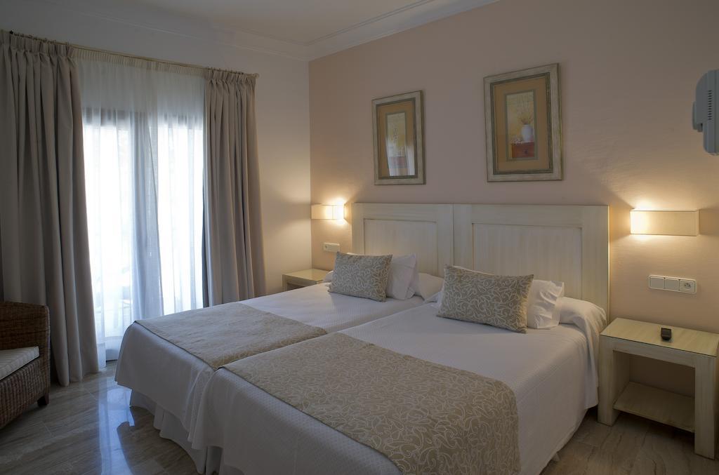 סהרה דה לוס אטונס Hotel Dona Lola Zahara מראה חיצוני תמונה
