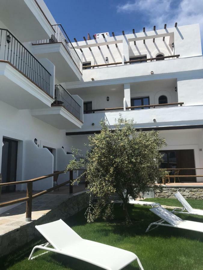 סהרה דה לוס אטונס Hotel Dona Lola Zahara מראה חיצוני תמונה